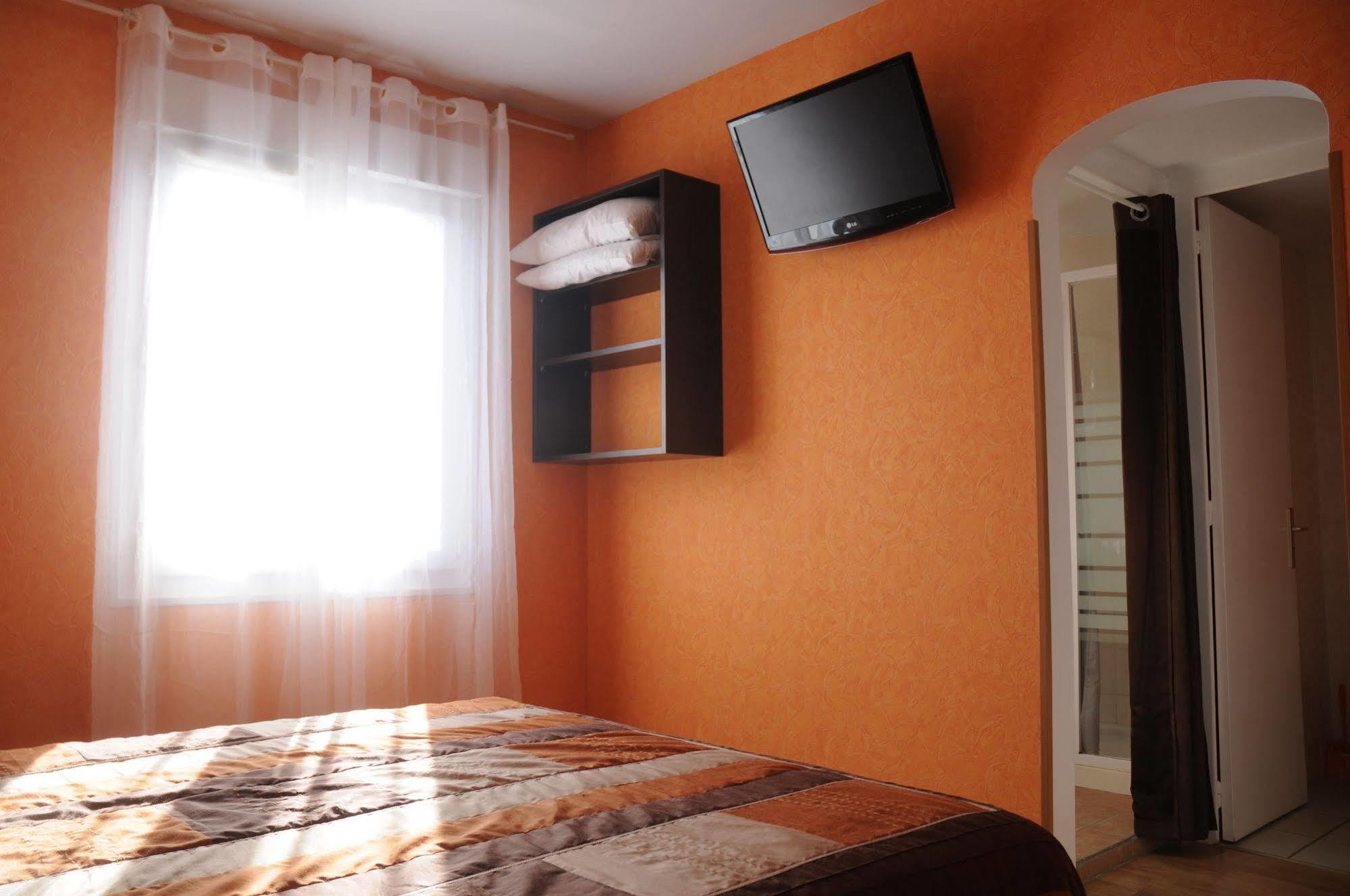 Hotel Les Rosiers Λα Ροσέλ Εξωτερικό φωτογραφία