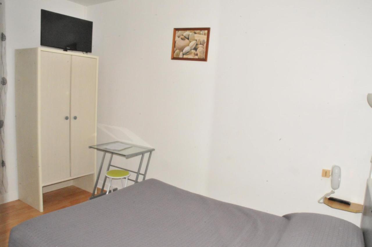 Hotel Les Rosiers Λα Ροσέλ Εξωτερικό φωτογραφία