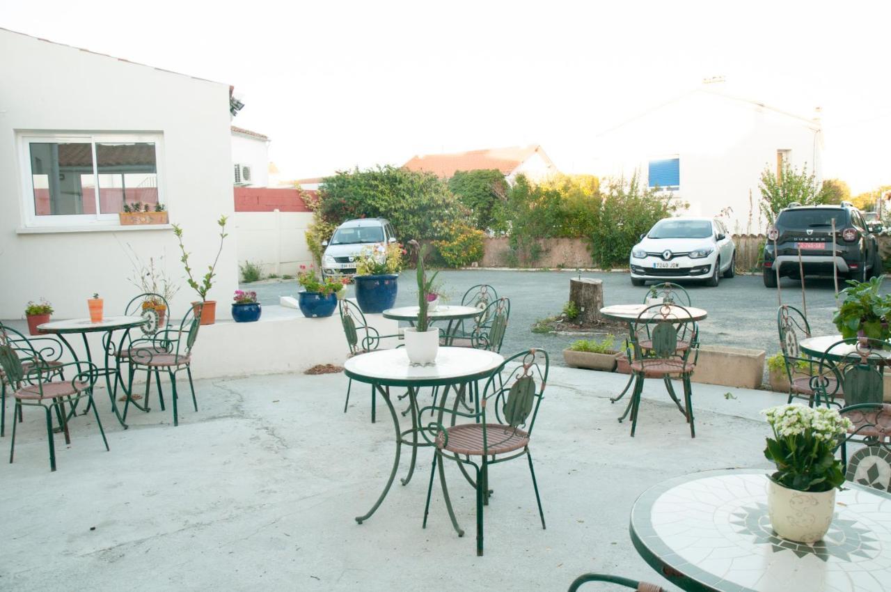 Hotel Les Rosiers Λα Ροσέλ Εξωτερικό φωτογραφία